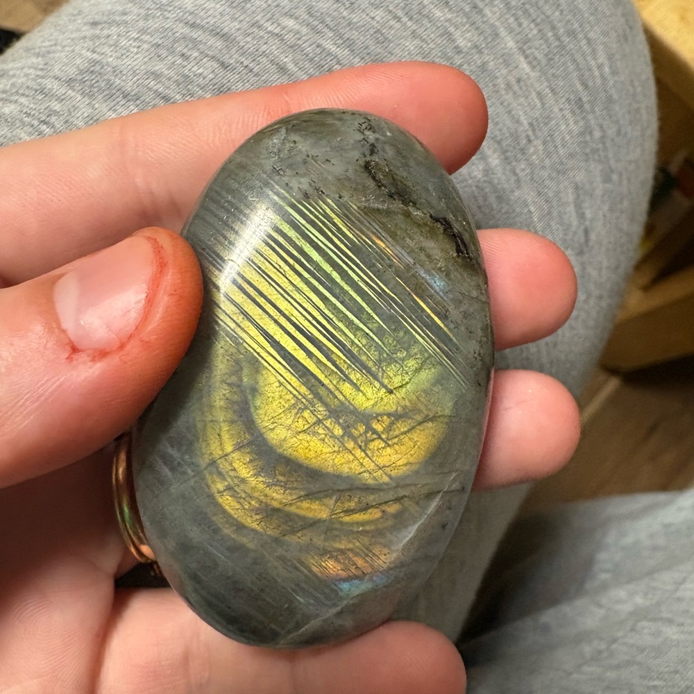 Iridescent Labradorite Palm Stone Bundle